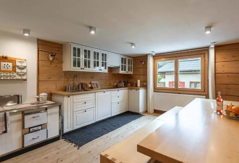 １ベッドルームハウス, Haus Berghof