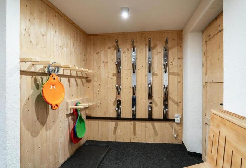 １ベッドルームハウス, Haus Berghof