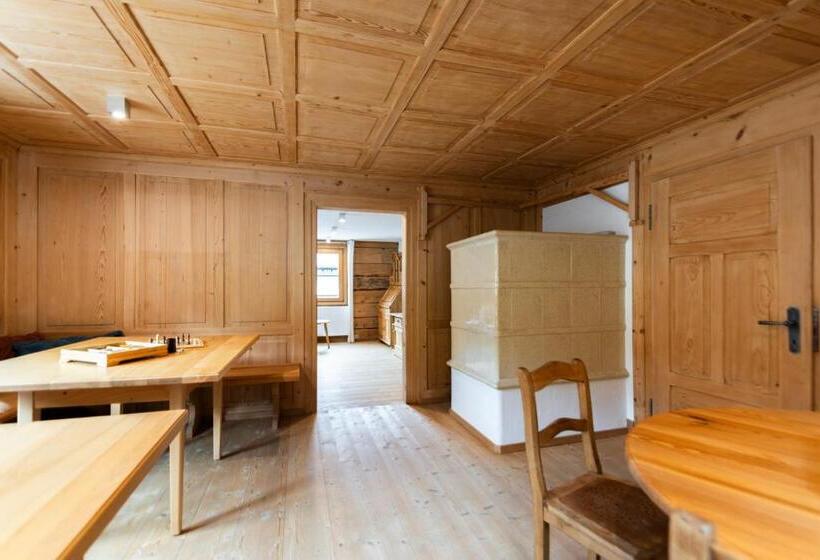 １ベッドルームハウス, Haus Berghof