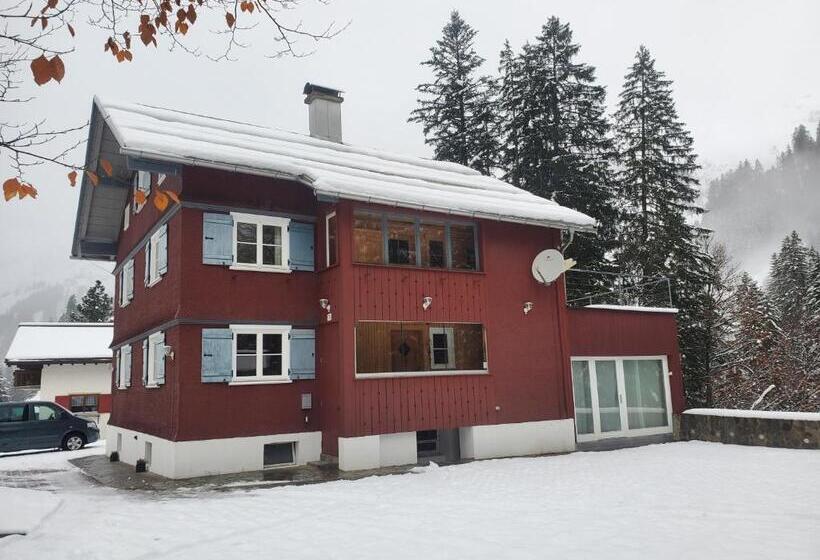 １ベッドルームハウス, Haus Berghof