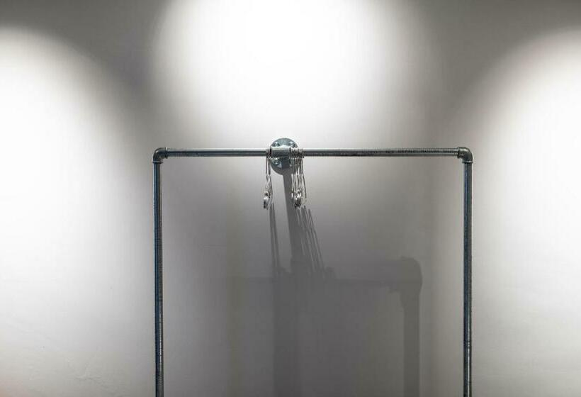 标准间带阳台, Mari Pop