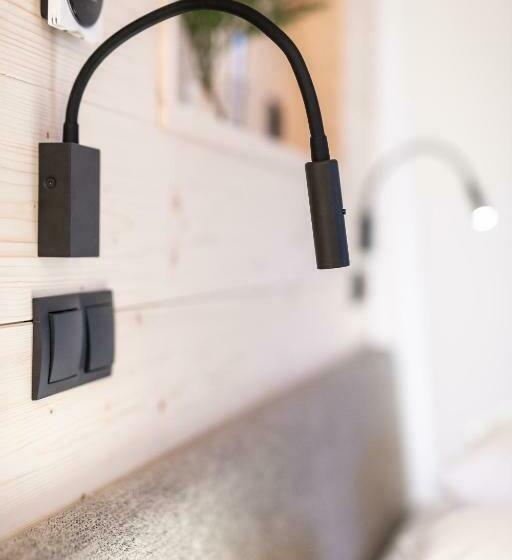 标准间带阳台, Mari Pop