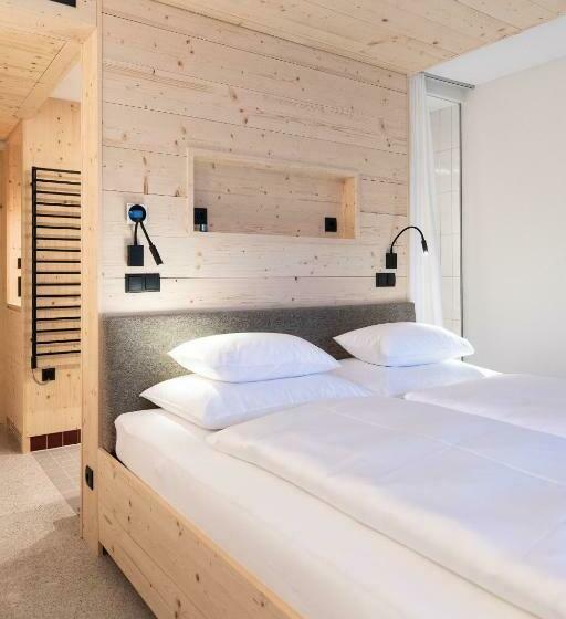 标准间带阳台, Mari Pop