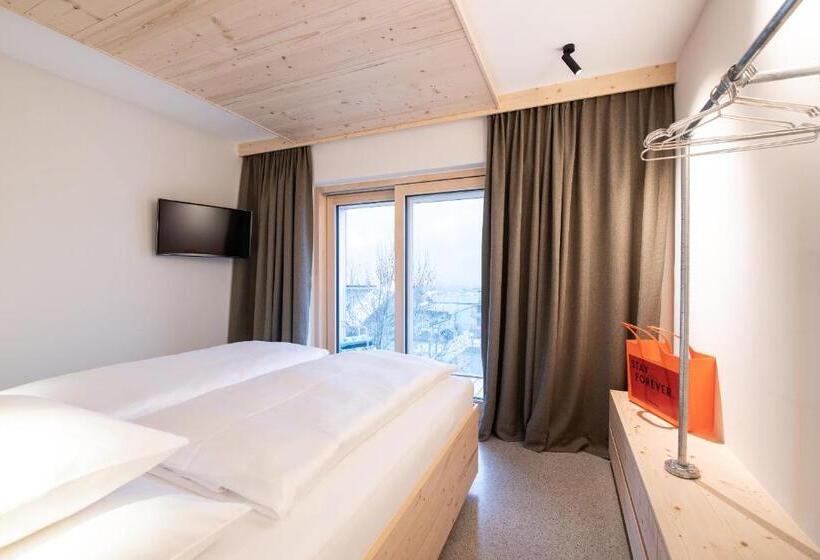 标准间带阳台, Mari Pop