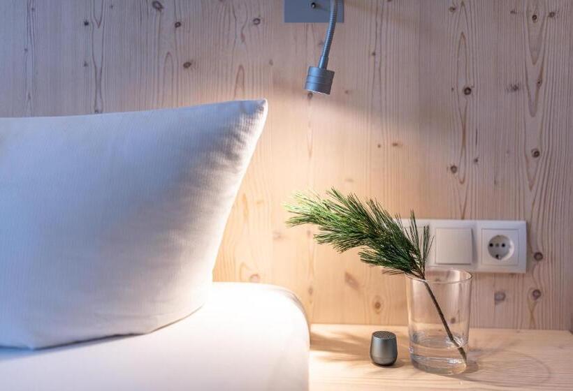 标准间带阳台, Mari Pop