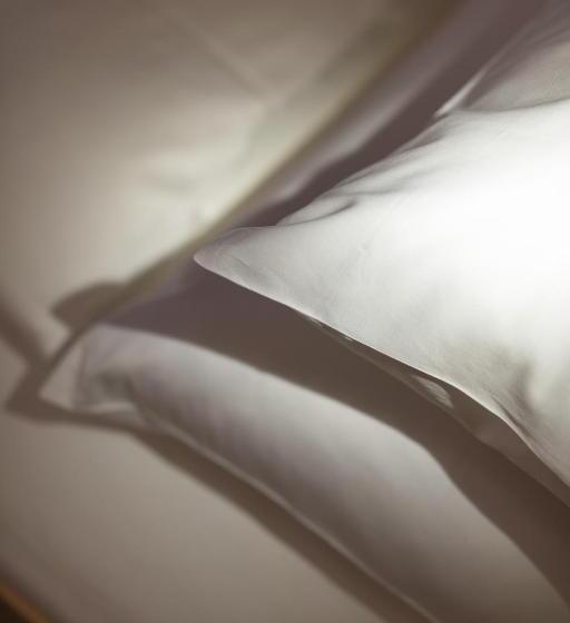 标准间带山景, Mari Pop