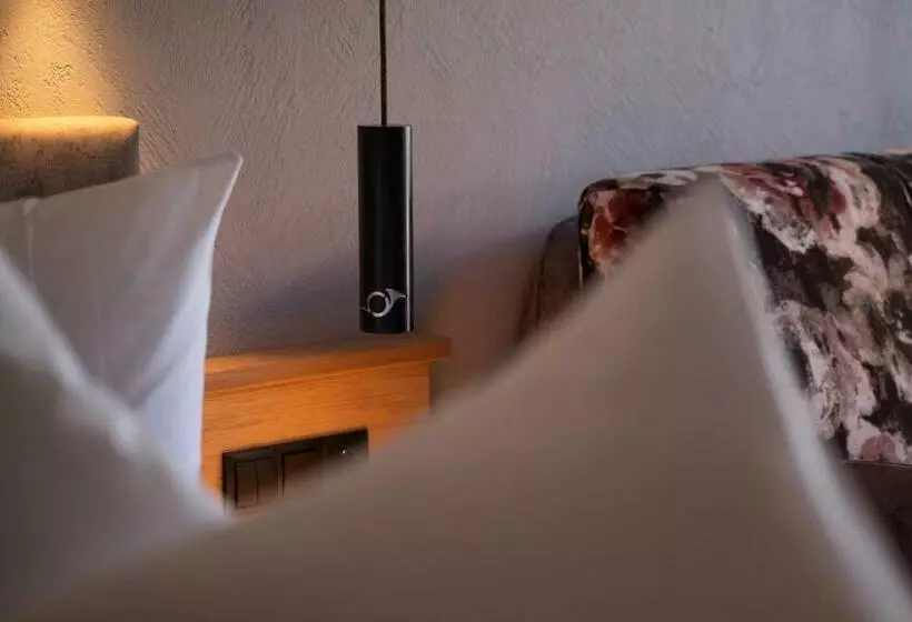 Habitación Deluxe, Post