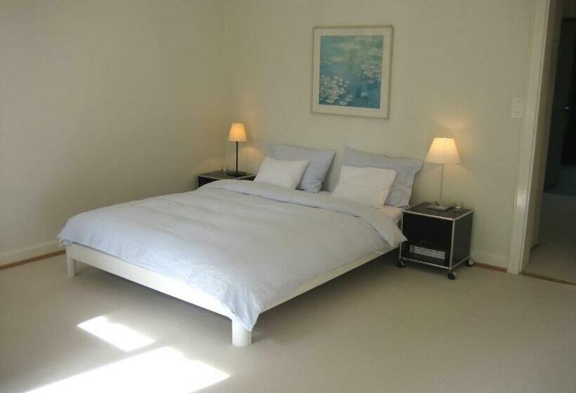 标准间带阳台, The Garden Guesthouse