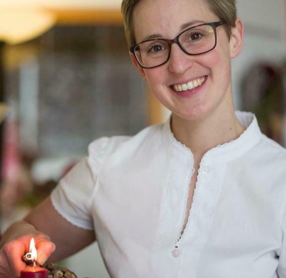 غرفة قياسية فردية مزودة بشُرفة, Theresia Garni