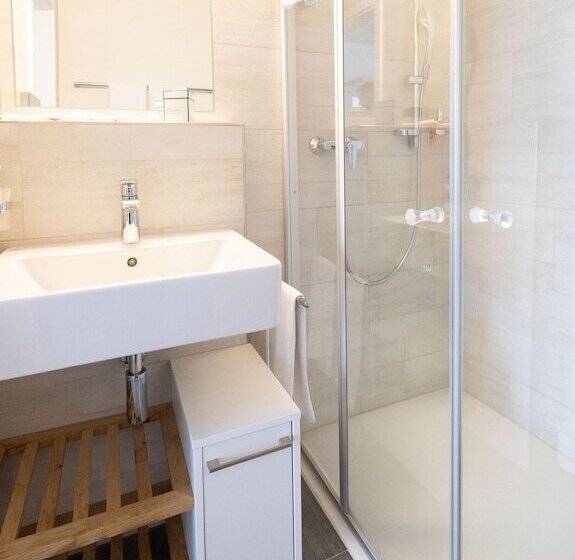 חדר סטנדרט עם מרפסת, Tailormade Hotel IDEA Spreitenbach