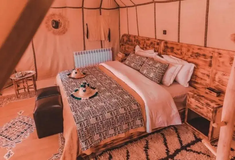 اتاق اکونومی, Desert Berber Fire Camp