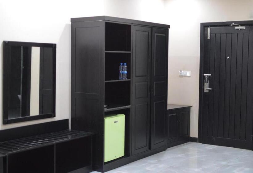 اتاق لوکس خانوادگی, Palm Kalash