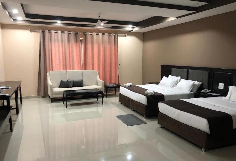 اتاق لوکس خانوادگی, Palm Kalash