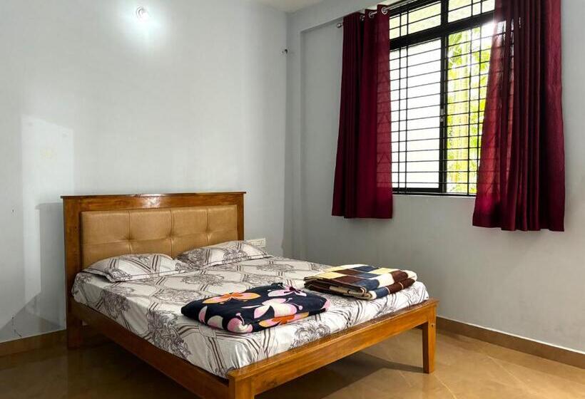 غرفة قياسية, Sri Swarna Darvi Lodge Horanadu