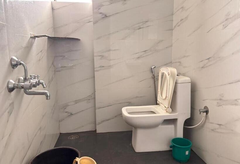 غرفة قياسية رباعية, Sri Swarna Darvi Lodge Horanadu