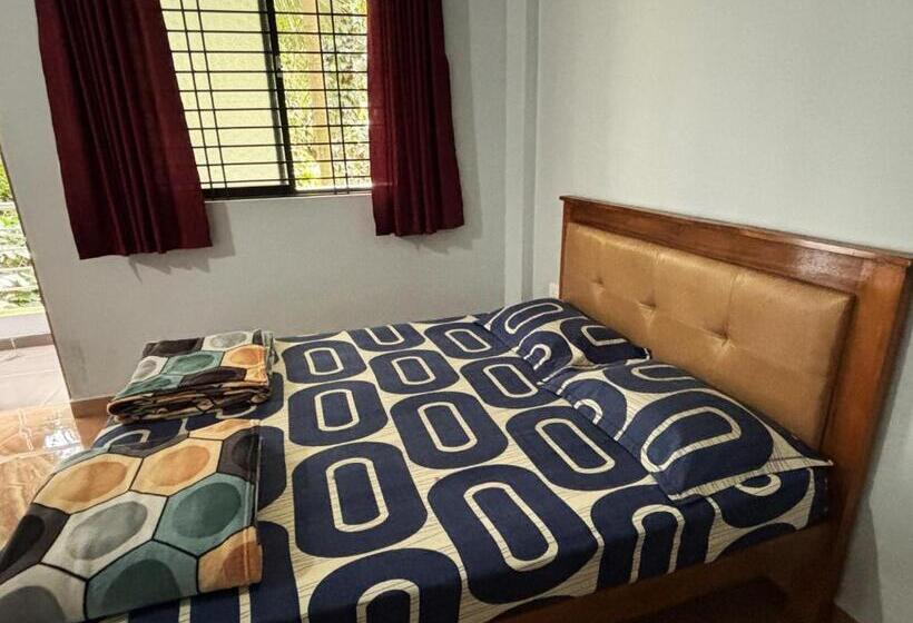 غرفة قياسية, Sri Swarna Darvi Lodge Horanadu