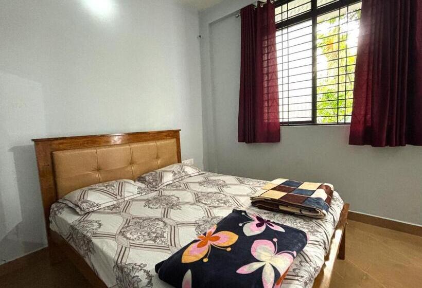 Номер Стандарт, Sri Swarna Darvi Lodge Horanadu