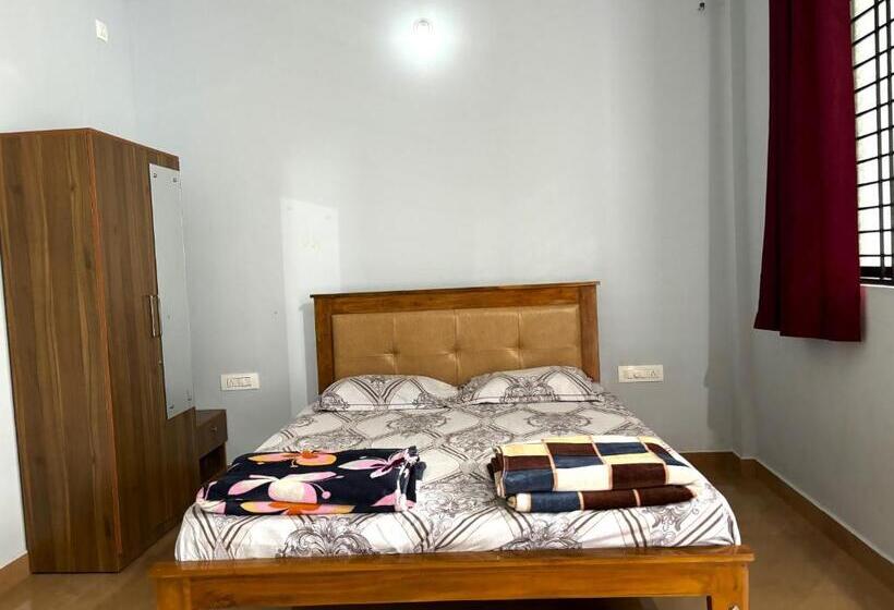 Номер Стандарт, Sri Swarna Darvi Lodge Horanadu