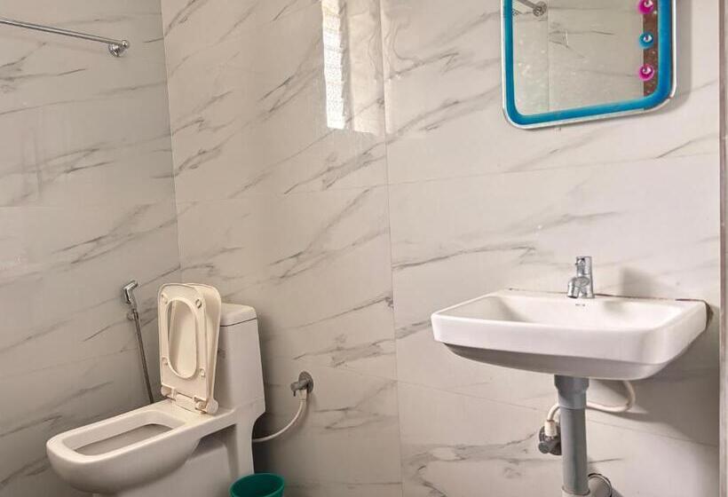 غرفة قياسية, Sri Swarna Darvi Lodge Horanadu