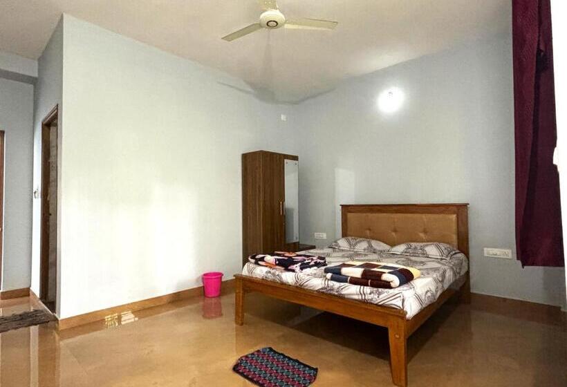 غرفة قياسية, Sri Swarna Darvi Lodge Horanadu