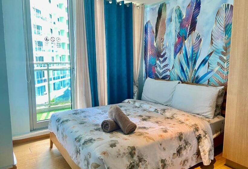 Quarto Estandar com Sacada, Azure Urban Resort Residences