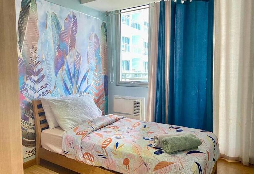 Quarto Estandar com Sacada, Azure Urban Resort Residences