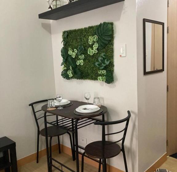 Standard Stúdió Szoba, Bohemian Inspired Studio Unit2 At Trees Residences