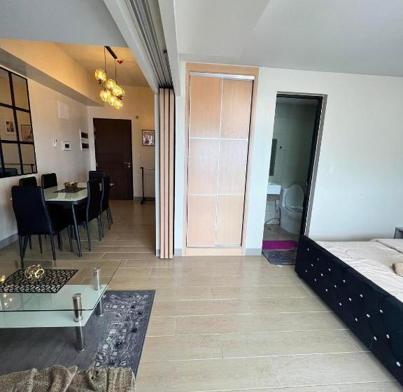 إستوديو ديلوكس, Eastwood Global Plaza Luxury Residences In 43rd Floor With City Sky View