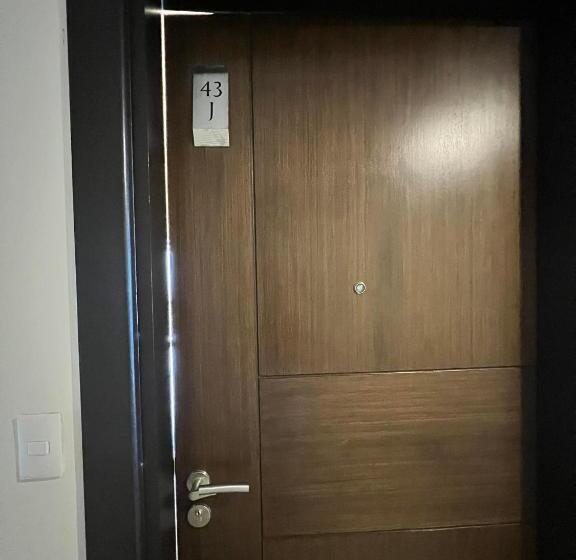 إستوديو ديلوكس, Eastwood Global Plaza Luxury Residences In 43rd Floor With City Sky View