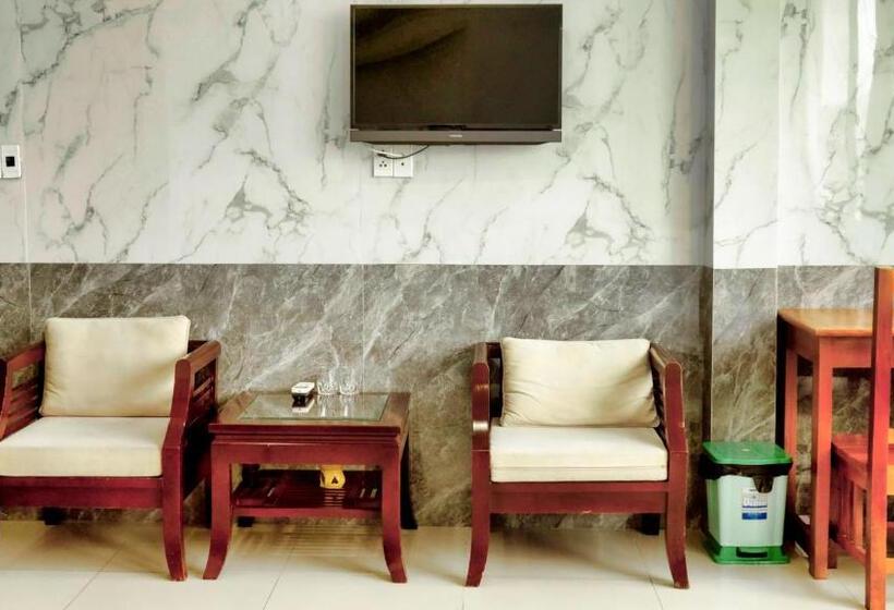 Camera Tripla Economy, Hồng ánh Hotel Night Market Phú Quốc