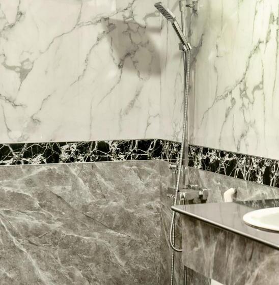 Camera Tripla Economy, Hồng ánh Hotel Night Market Phú Quốc