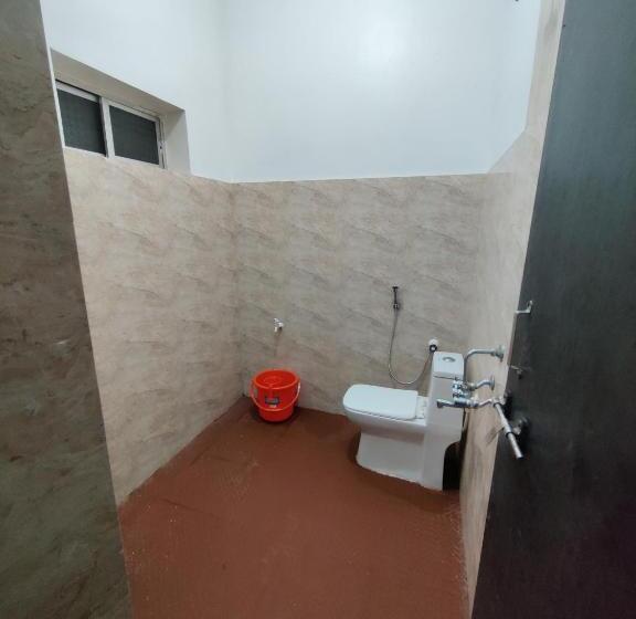 اتاق استاندارد سه نفره, Surya Cafe And Stay Sea View