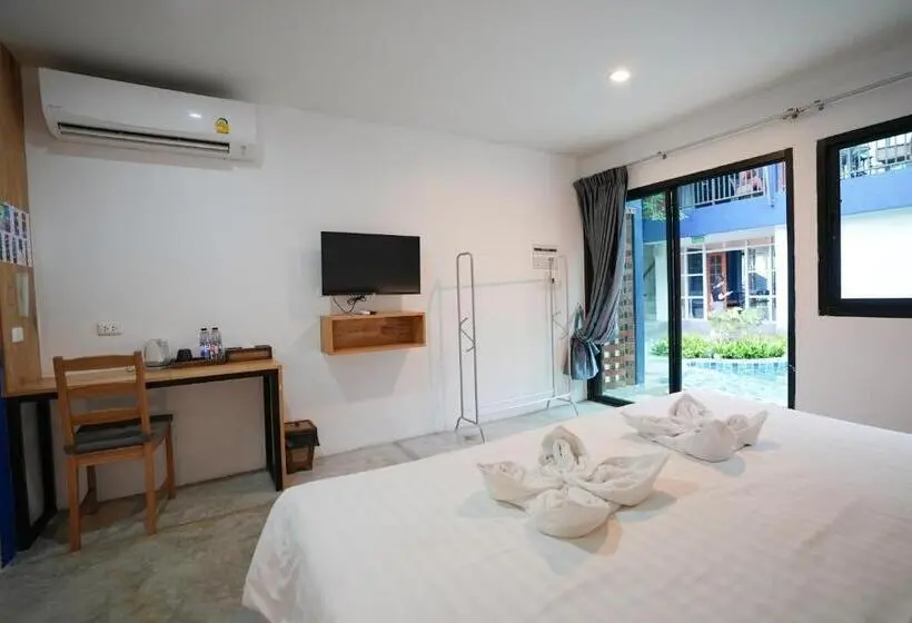 デラックスルーム, Kraam Silhouette Hotel And Cafe Phuket