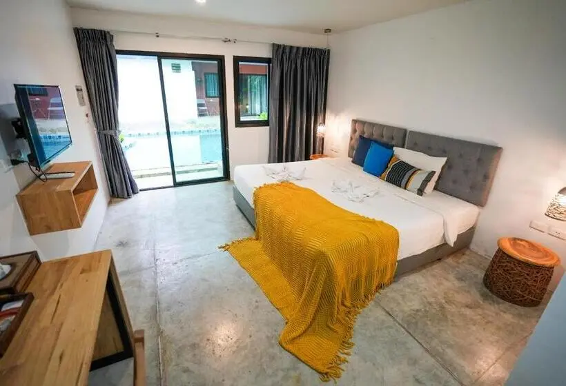 デラックスルーム, Kraam Silhouette Hotel And Cafe Phuket