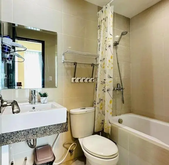 Standard-studio, One Manchester Place By Hiverooms