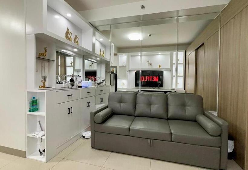 آپارتمان 1 خوابه با چشمانداز استخر, Mall Of Asia Shore 2 Condo