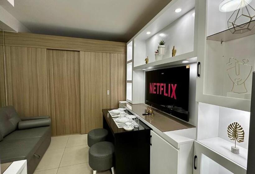 آپارتمان 1 خوابه با چشمانداز استخر, Mall Of Asia Shore 2 Condo