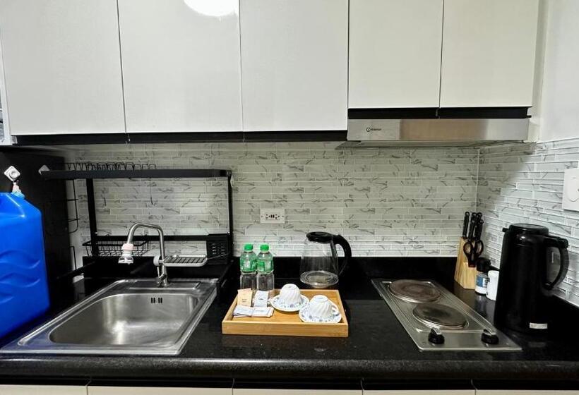 آپارتمان 1 خوابه با چشمانداز استخر, Mall Of Asia Shore 2 Condo