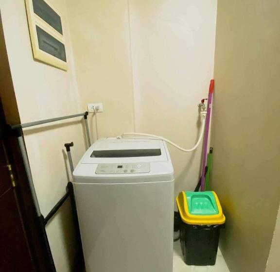 استودیو استاندارد با بالکن, One Palm Tree Condominium