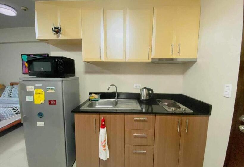 Standard Studio med Balkong, One Palm Tree Condominium