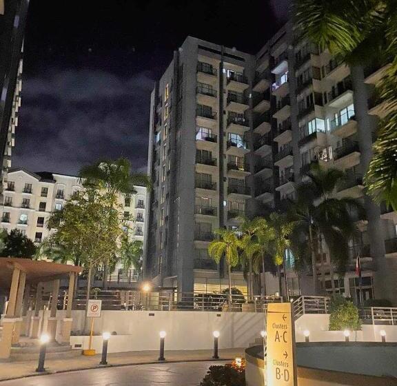 استودیو استاندارد با بالکن, One Palm Tree Condominium