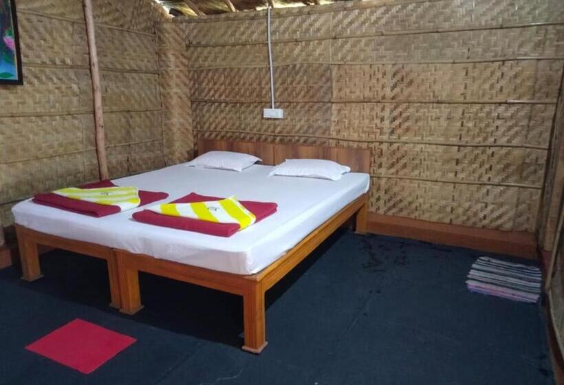 Quarto Estandar com Sacada, Hampi Wildstone