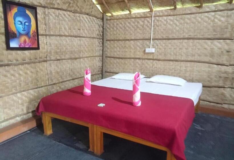 Quarto Estandar com Sacada, Hampi Wildstone