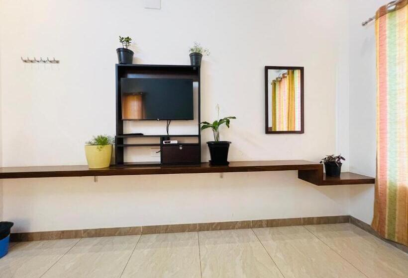 豪华三人间, Raja Residency