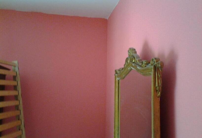 דירת שני חדרים, Villetta Rossini Appartamento Da Condividere Con Me Luciano Servizio Ospiti Taxi Driver Navetta No W