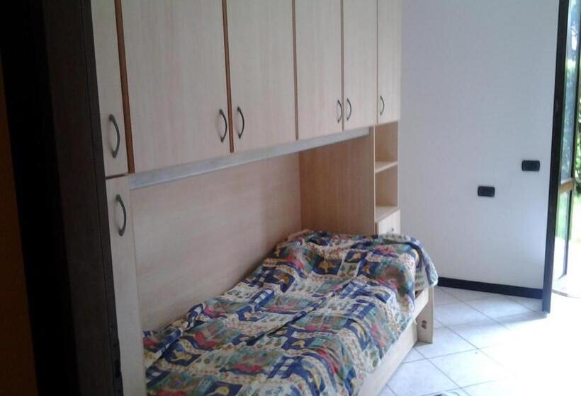 דירת שני חדרים, Villetta Rossini Appartamento Da Condividere Con Me Luciano Servizio Ospiti Taxi Driver Navetta No W