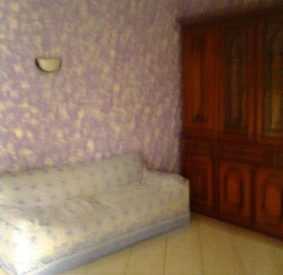 דירת שני חדרים, Villetta Rossini Appartamento Da Condividere Con Me Luciano Servizio Ospiti Taxi Driver Navetta No W