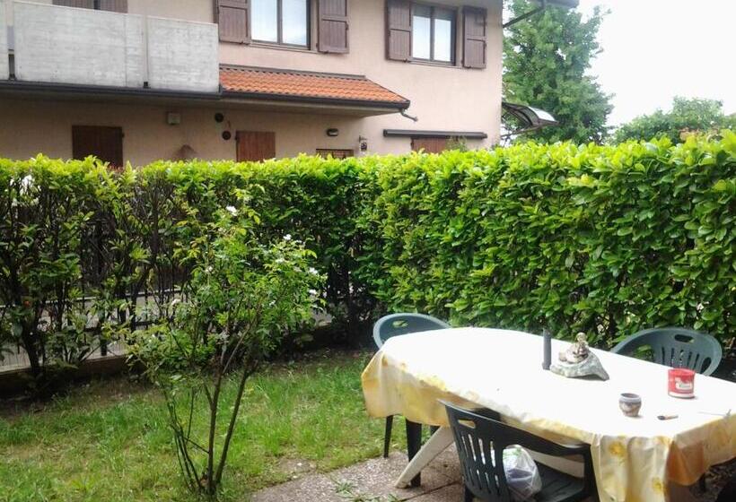 דירת שני חדרים, Villetta Rossini Appartamento Da Condividere Con Me Luciano Servizio Ospiti Taxi Driver Navetta No W