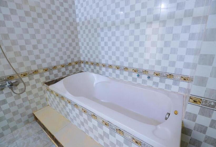اتاق خانوادگی, Red Hotel Côn đảo