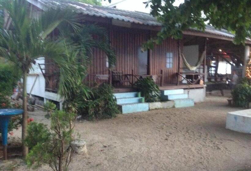 بنجلو قياسى, Two Rocks Bungalows